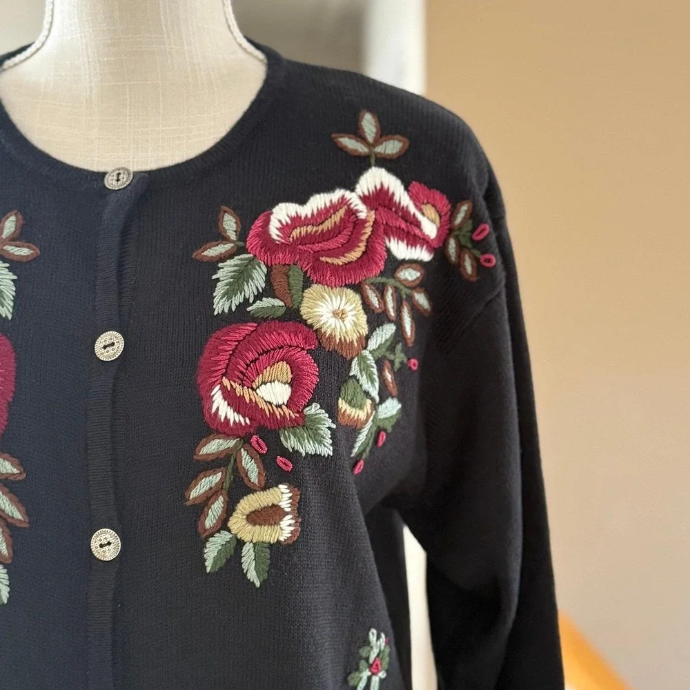 Vintage Jantzen Petite Hand Embroidered Floral Knit‎ Cardigan Sweater